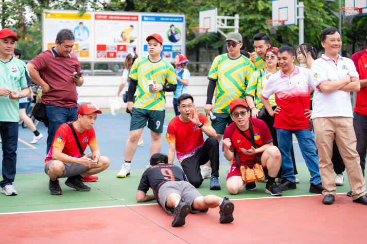 [Video] Sôi động, gắn kết và bùng nổ tại Hội thao Cán bộ - Giảng viên - Nhân viên HUTECH 2025 160