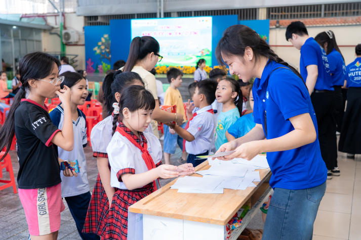 25 ngày Mùa hè xanh HUTECH: Nhiều công trình ở lại, vô vàn giá trị lan tỏa 60