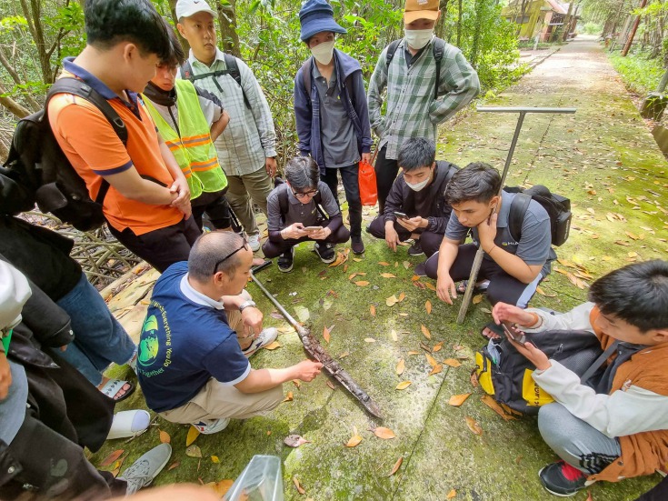​Sinh viên Viện Khoa học Ứng dụng HUTECH tham quan Khu dự trữ sinh quyển rừng ngập mặn Cần Giờ 37