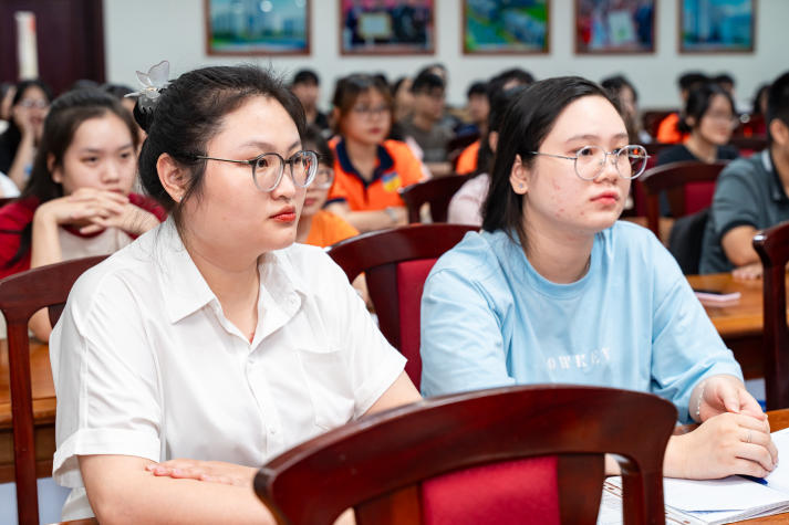 [Video] Update kỹ năng thực tiễn, sinh viên Khoa Dược tự tin khởi đầu hành trình sự nghiệp 48