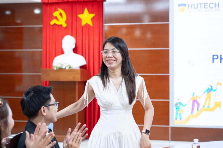 Sinh viên Khoa Quản trị kinh doanh “bỏ túi” bí quyết ghi điểm trước nhà tuyển dụng 14