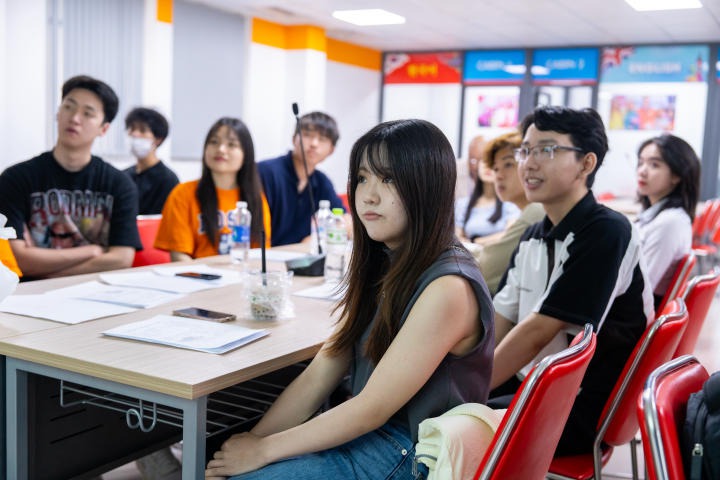 Sinh viên ĐH Hosei sôi nổi học tiếng Việt cùng sinh viên Khoa Nhật Bản học HUTECH 31