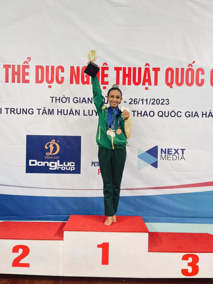 Nguyễn Trúc Phương - sinh viên ngành Quản lý thể dục thể thao HUTECH giành 06 huy chương tại Giải Vô địch Thể dục nghệ thuật Quốc gia năm 2023 20
