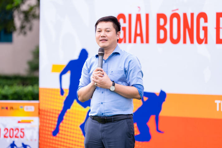 [Video] [Giải Bóng đá Sinh viên HUTECH 2025] Rộn ràng khai mạc và khởi tranh những lượt trận đầu tiên 70