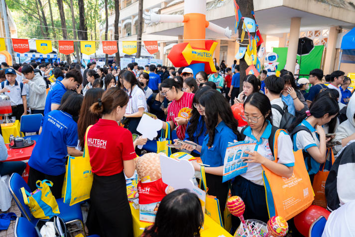 Tư vấn mùa thi 2026 tại Đồng Nai: HUTECH “all-in” bí kíp chọn ngành và chính sách học phí, học bổng cho teen 2k8 81