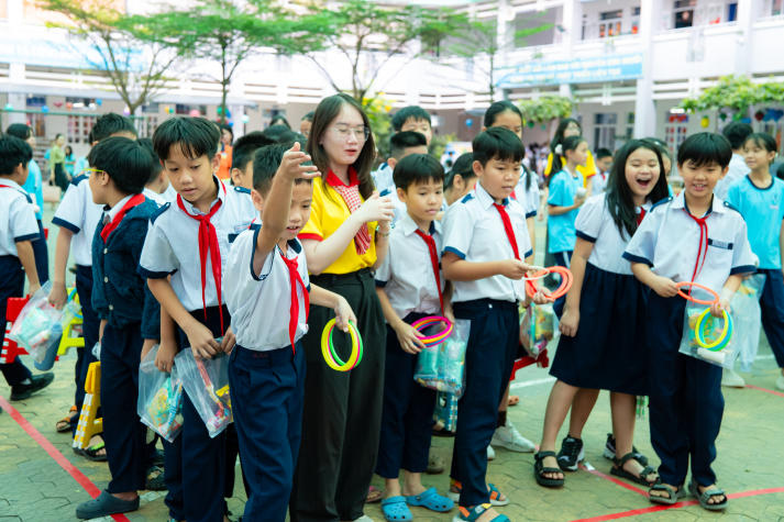 Gieo mầm xuân nhân ái từ những hành động đẹp của sinh viên Khoa Thú y HUTECH 30