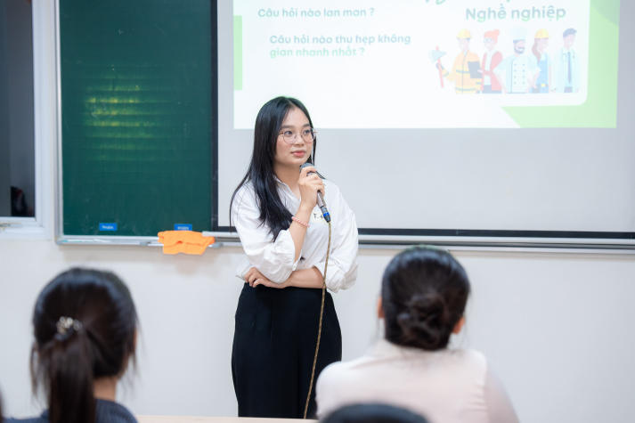 Sinh viên HUTECH rèn tư duy phản biện để giao tiếp thuyết phục hơn 53