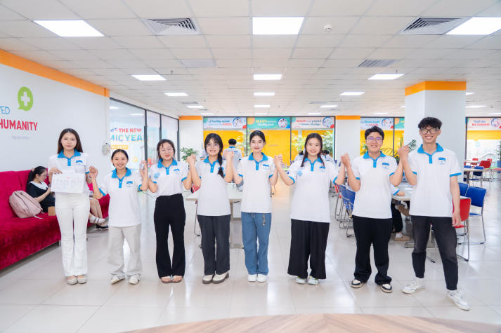[Video] Lễ kết nghĩa Dược Khoa 2026: Chuyện học, chuyện nghề nối nhịp các thế hệ dược sĩ tương lai 111