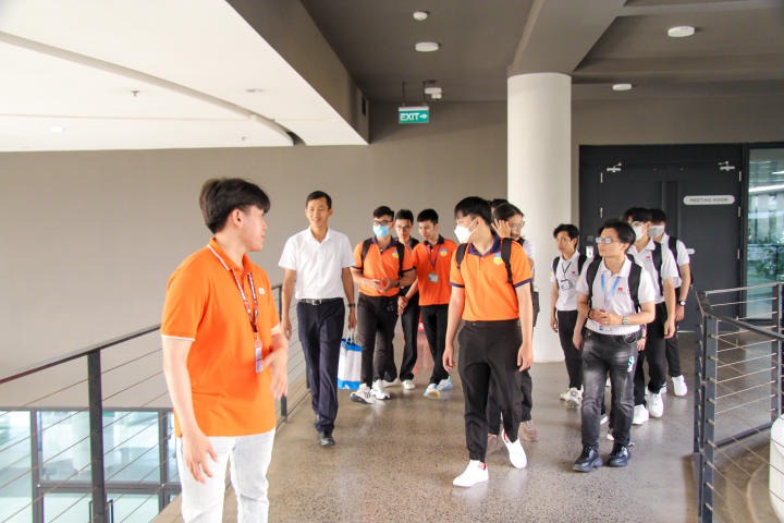 Cùng sinh viên ngành Công nghệ thông tin Viện Công nghệ Việt - Nhật tham quan FPT Software Hồ Chí Minh 35
