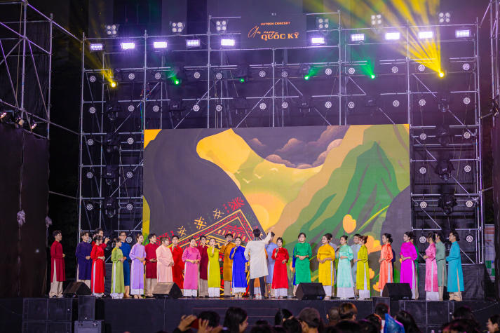 [Video] Âm vang Quốc kỳ: Sinh viên năm 2 Quản trị sự kiện tổ chức concert quy mô, chạm đến trái tim khán giả 26