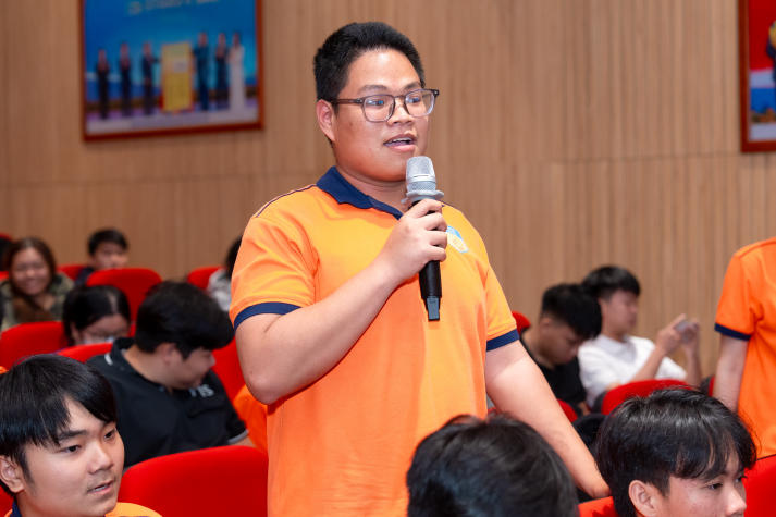 HUTECH-ers “bỏ túi” kỹ năng thích ứng đại học, chủ động vượt qua áp lực 74