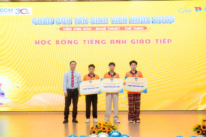 Chào đón tân sinh viên 2025 Viện Văn hóa - Nghệ thuật - Thể thao: Sẵn sàng bứt phá cùng đam mê 56