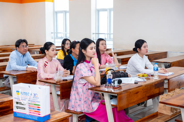 Kết tinh tri thức, giải mã thị trường qua từng luận văn/đề án Thạc sĩ ngành Kế toán, Tài chính - Ngân hàng tại HUTECH 95