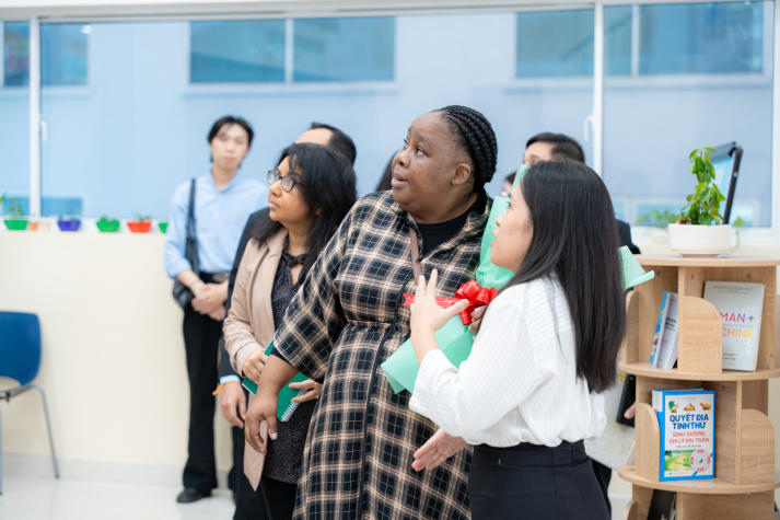 Đại sứ Nam Phi thăm HUTECH, hướng đến mở rộng hợp tác đào tạo và trao đổi sinh viên 63