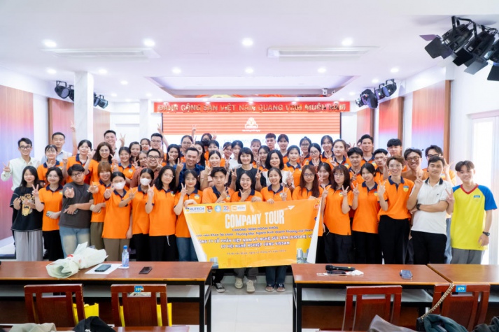 Sinh viên Khoa Tài chính - Thương mại HUTECH tham quan Công ty CP Việt Nam Kỹ nghệ Súc sản VISSAN 131