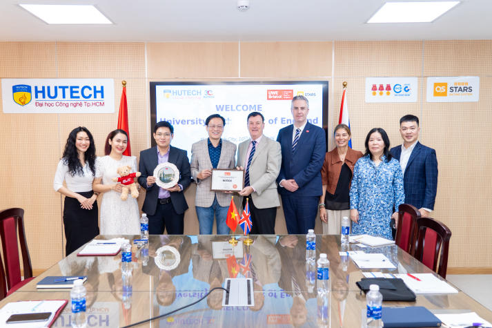 Học chuẩn Anh Quốc tại HUTECH cùng chương trình Cử nhân UWE Bristol 49