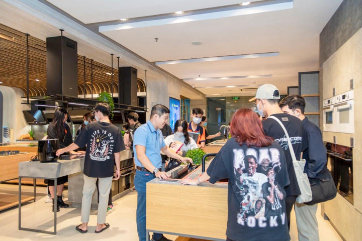 Tham quan Showroom An Cường, sinh viên Thiết kế nội thất có dịp tìm hiểu vật liệu gỗ và ứng dụng trong thiết kế 36