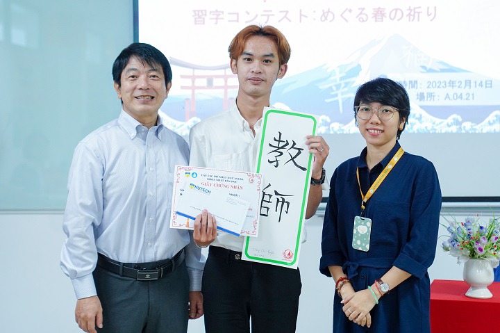 Sinh viên Khoa Nhật Bản học khám phá nghệ thuật viết thư pháp truyền thống của xứ sở hoa anh đào 71