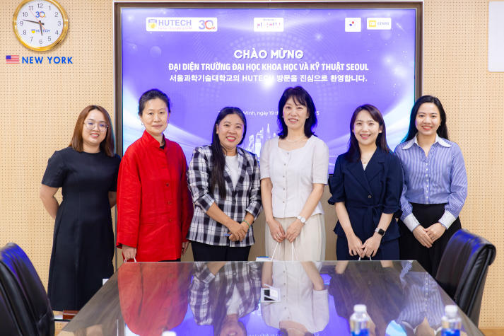 Faculty of Korean Studies holds working session with SeoulTech, strengthening Vietnam Korea educational cooperation 8