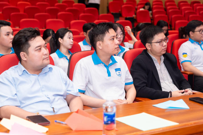 [Video] Lễ kết nghĩa Dược Khoa 2026: Chuyện học, chuyện nghề nối nhịp các thế hệ dược sĩ tương lai 24