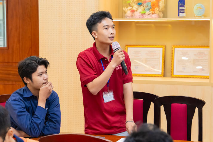 Sinh viên Viện Kỹ thuật "giải mã" điện áp cao xe điện, vững vàng bước vào ngành công nghiệp xanh 49