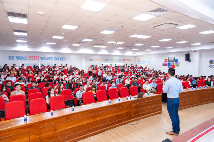 Giảng viên HUTECH tìm hiểu về tích hợp trí tuệ nhân tạo trong giáo dục đại học cùng chuyên gia Đại học Columbia
