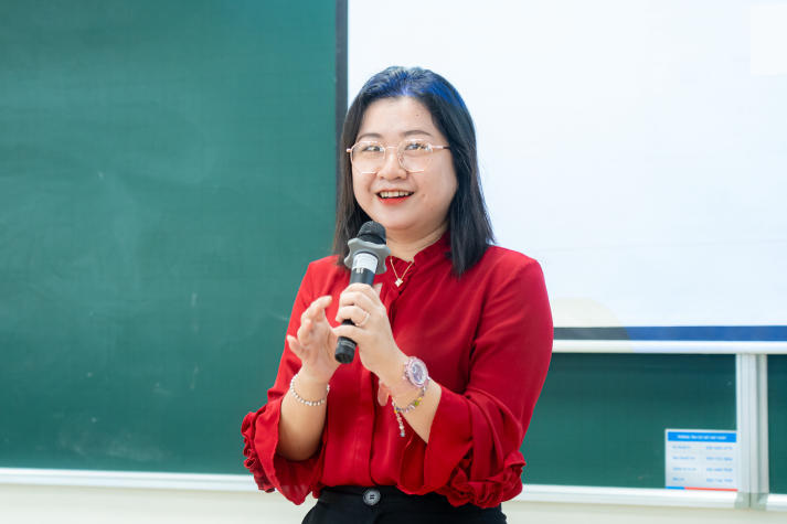 Sinh viên Khoa Tiếng Anh nâng cao kỹ năng biên - phiên dịch trong kỷ nguyên số 55