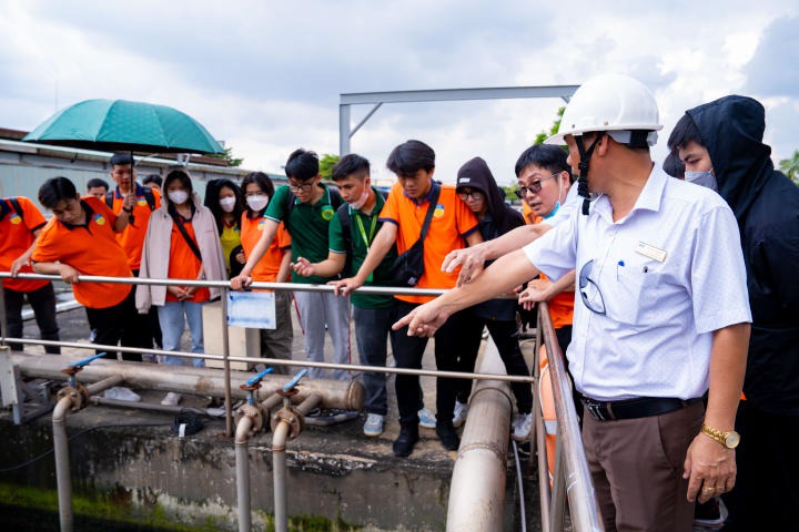 Sinh viên ngành Kỹ thuật môi trường HUTECH tham quan thực tế tại Nhà máy xử lý nước thải KCN Tân Bình 55