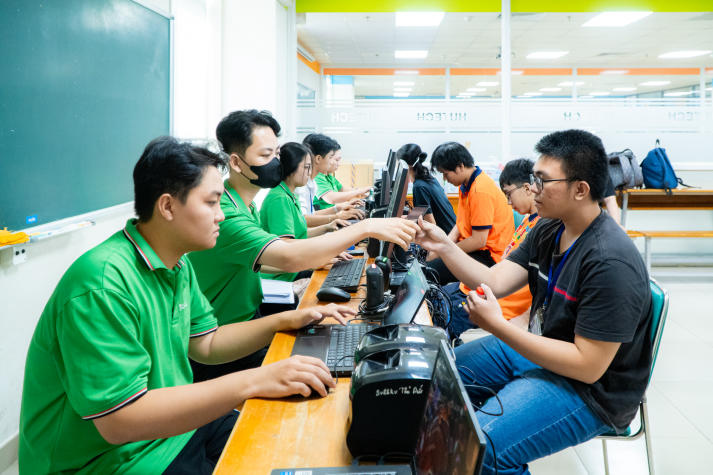 HUTECH tổ chức khám sức khỏe miễn phí dành cho sinh viên toàn trường 149