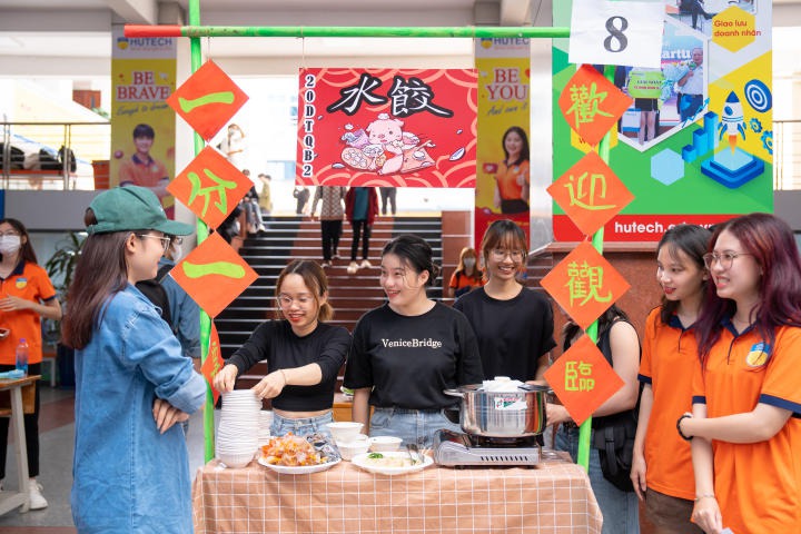 Sinh viên HUTECH thưởng thức món ngon, giao lưu văn hóa xứ Đài qua "Ngày hội văn hóa ẩm thực Đài Loan" lần 2 121