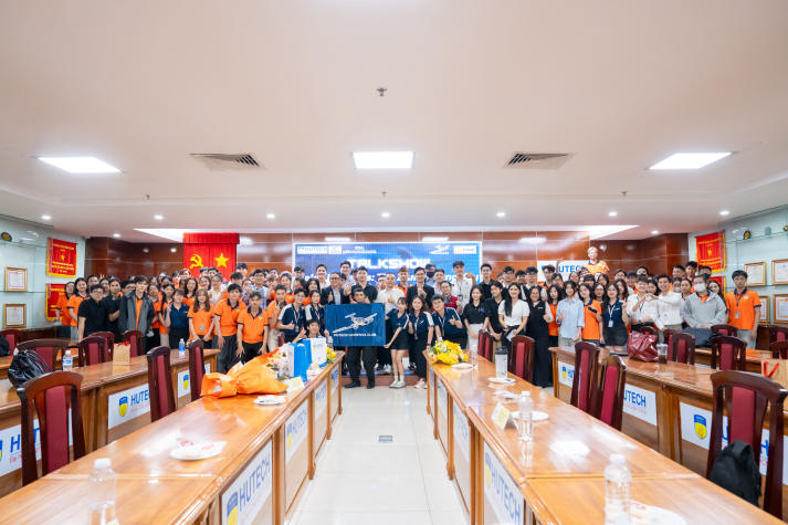 Sinh viên Khoa Quản trị kinh doanh "mở khóa" tiềm năng nghề nghiệp Sales Logistics 85