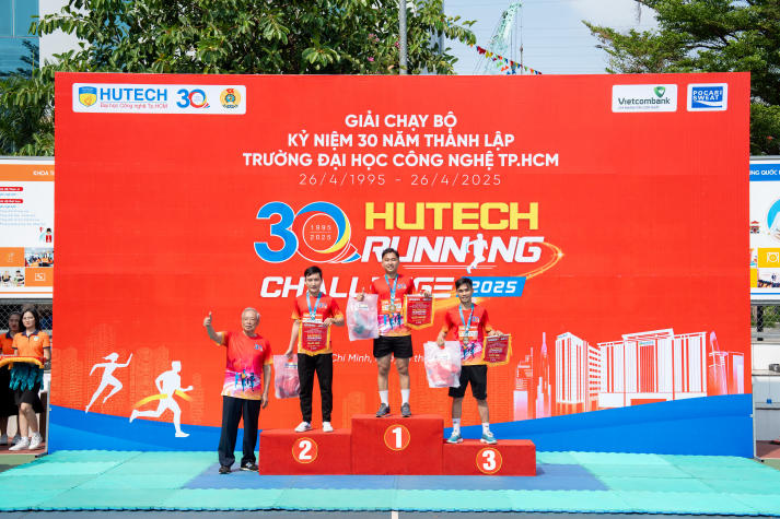 [Video] HUTECH Running Challenge 2025: Nhiều bước chân nhiệt huyết khẳng định một chặng đường vươn xa 382
