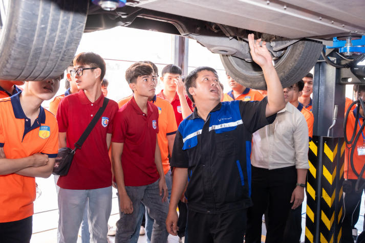 [Ảnh] Học nghề giữa thực tế, HUTECH-ers sớm định hình tương lai 57