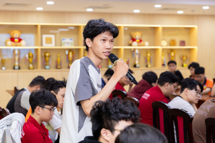 Sinh viên Viện Kỹ thuật mở lối tư duy sản phẩm và phát động Cuộc thi "Thử thách sáng tạo AI & IoT_Bán dẫn cho cuộc sống thông minh" 25