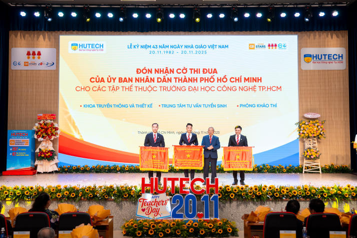[Video] HUTECH long trọng công bố xếp hạng QS Ranking trong dịp Tri ân Nhà giáo 20/11 125