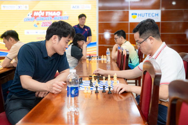 [Hội thao CB-GV-NV HUTECH 2025]: Gay cấn từng nước cờ - Các kỳ thủ tài ba chính thức lộ diện 19