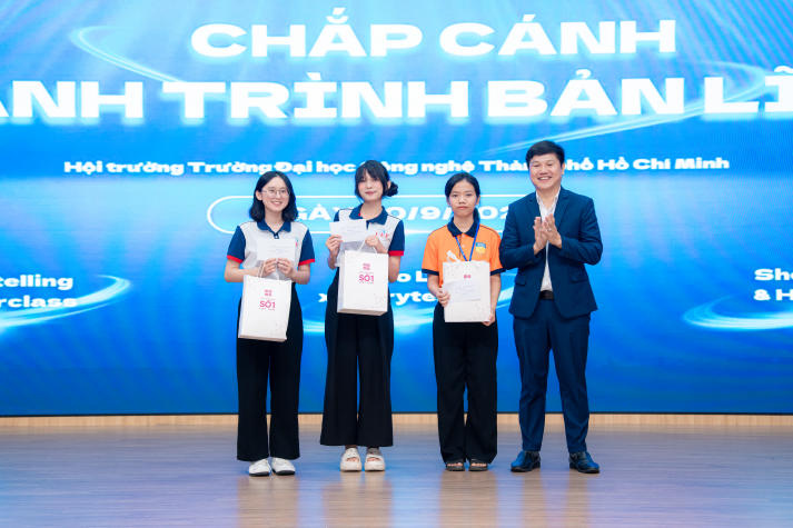 Sinh viên HUTECH viết nên câu chuyện trưởng thành tại “Chắp Cánh - Hành trình bản lĩnh” 155