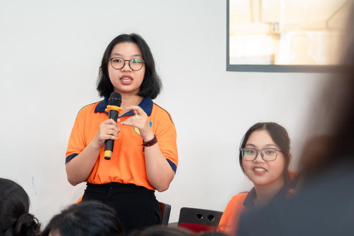 Sinh viên Tâm lý học tìm hiểu việc ứng dụng tâm lý học giáo dục vào thực tế 114