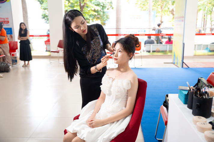 “HUTECH - Newbies Say Hi” khuấy động Thu Duc Campus vào 23/9 tới 87
