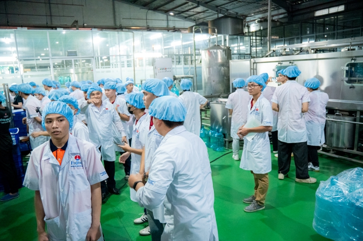 Sinh viên Viện Kỹ thuật học từ thực tiễn tự động hóa tại FUJIWA Việt Nam 54