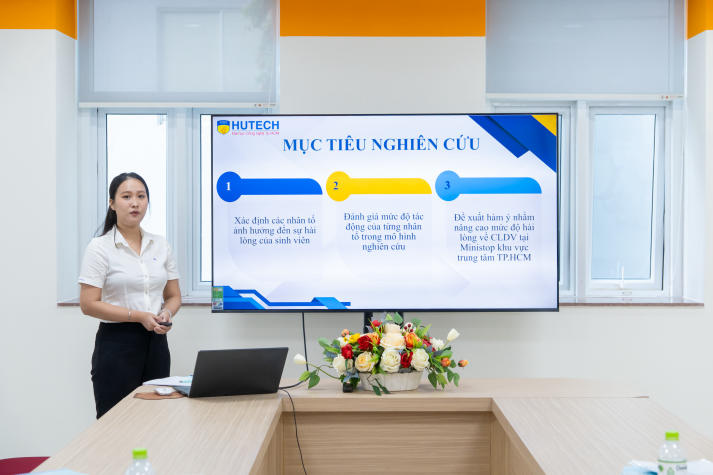 Nhiều lát cắt thực tiễn từ nghiên cứu Quản trị kinh doanh tại buổi bảo vệ luận văn/đề án Thạc sĩ HUTECH 33