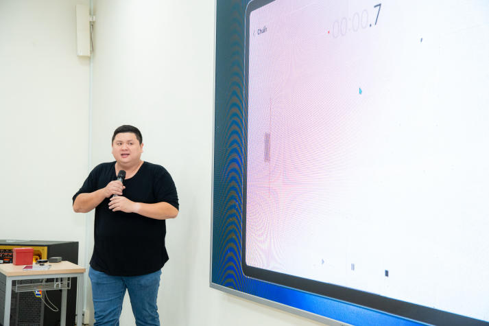 Sinh viên Công nghệ thông tin định hình lộ trình tương lai cùng Duy Luân Dễ Thương 25