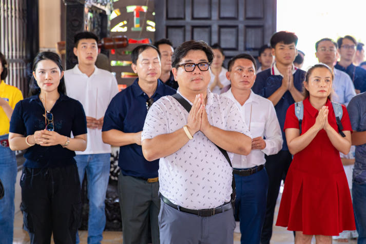 Doanh nhân, cựu sinh viên HUTECH trao yêu thương đến 55 em nhỏ tại Mái ấm An Lạc 92