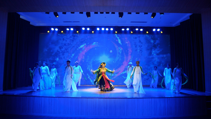 HUTECH wins 6 awards at the 1st ICE - International Cultural Exchange 39