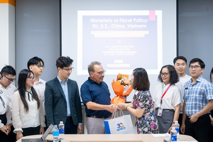 Business Administration students approach global economic policy with expert from Marquette University 9