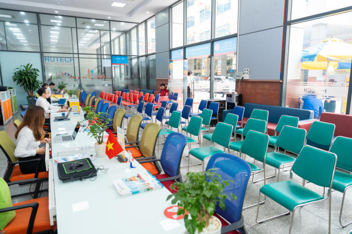 HUTECH hoàn tất công tác chuẩn bị, sẵn sàng đón thí sinh nhập học 53