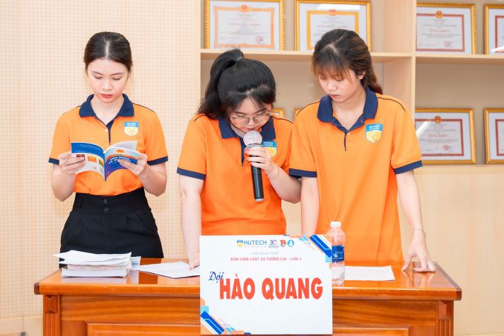 Cuộc thi “Bản lĩnh Luật sư tương lai” lần 4 - Sân chơi nghề nghiệp đầy thử thách cho sinh viên Khoa Luật 75