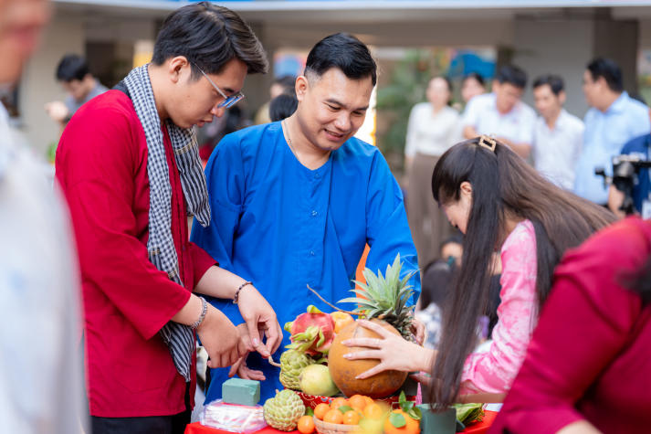 [Video] Sắc xuân HUTECH 2026: Gìn giữ sắc xuân truyền thống, lan tỏa tinh thần gắn kết 52