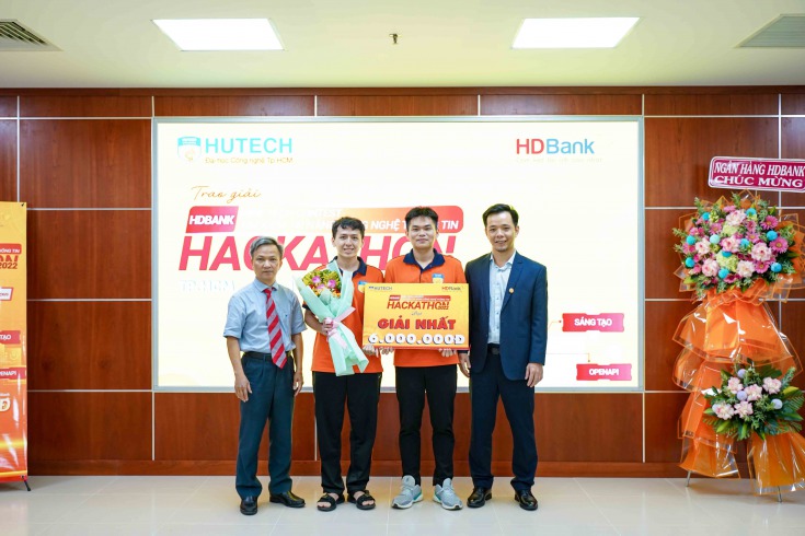 Khoa Công nghệ thông tin tổ chức Vòng Chung kết và Lễ trao giải cuộc thi HDBANK HACKATHON 2022 330