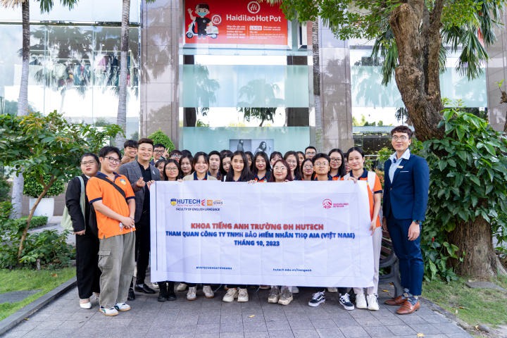 Sinh viên Khoa Tiếng Anh HUTECH tham quan Công ty TNHH Bảo hiểm nhân thọ AIA Việt Nam 9